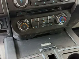 Ford F-150 2018 4x4 Lariat 4dr SuperCrew 5.5 ft. SB