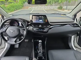 Toyota C-HR 2021 Limited 4dr Crossover