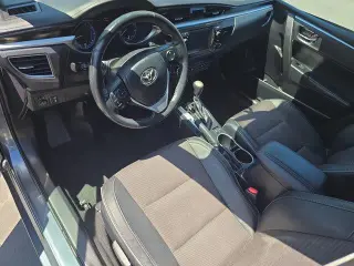 Toyota Corolla 2014 S Plus 4dr Sedan 6M