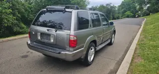 2003 Infiniti QX4
