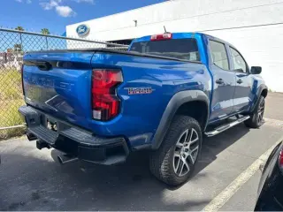 Chevrolet Colorado 2023 4x4 Trail Boss 4dr Crew Cab 5 ft. SB