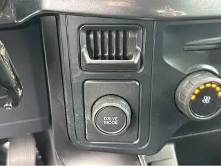 Ford F-150 2025 4x2 STX 4dr SuperCrew 5.5 ft. SB