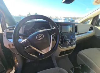 2018 Toyota Sienna LE 8-Passenger