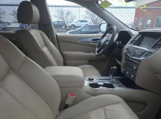 2017 Nissan Pathfinder SL