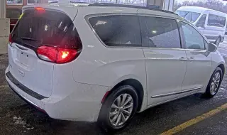 2017 Chrysler Pacifica Touring Plus