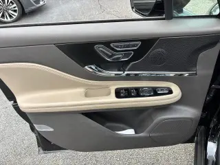 Lincoln Corsair 2024 Reserve 4dr SUV