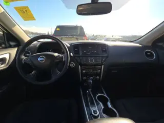 2019 Nissan Pathfinder SV