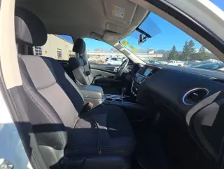 2019 Nissan Pathfinder SV