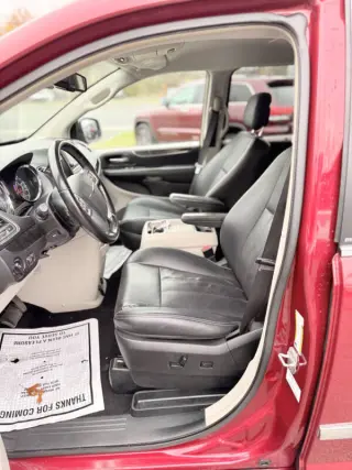 2012 Chrysler Town and Country Touring-L