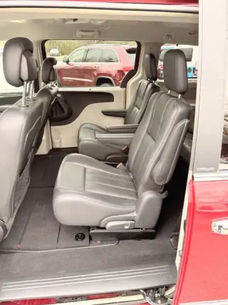 2012 Chrysler Town and Country Touring-L