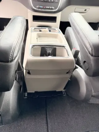 2012 Chrysler Town and Country Touring-L