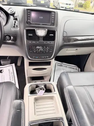 2012 Chrysler Town and Country Touring-L