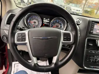 2012 Chrysler Town and Country Touring-L