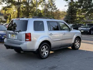 2010 Honda Pilot Touring w/Navi w/DVD
