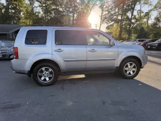 2010 Honda Pilot Touring w/Navi w/DVD