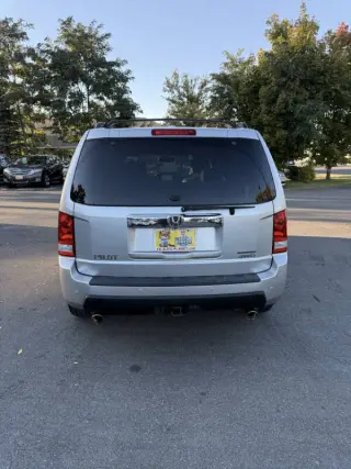 2010 Honda Pilot Touring w/Navi w/DVD