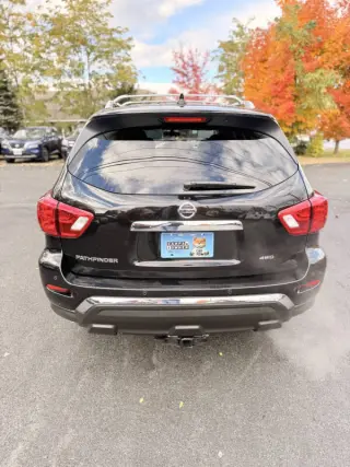 2019 Nissan Pathfinder S