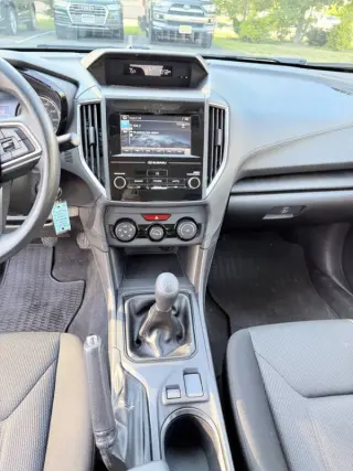 2017 Subaru Impreza 2.0i