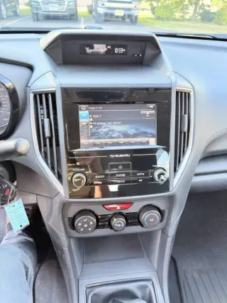 2017 Subaru Impreza 2.0i