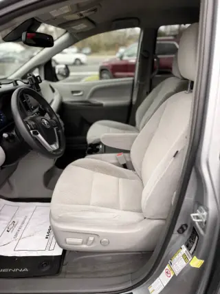 2018 Toyota Sienna LE 7-Passenger