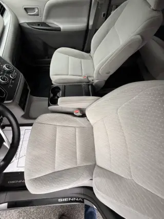 2018 Toyota Sienna LE 7-Passenger