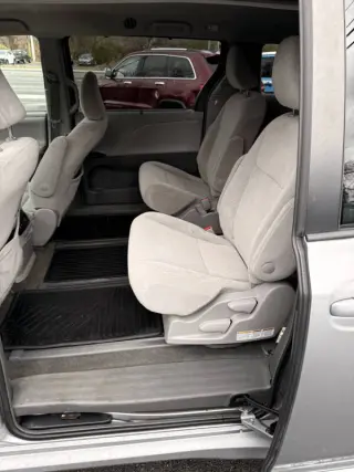 2018 Toyota Sienna LE 7-Passenger