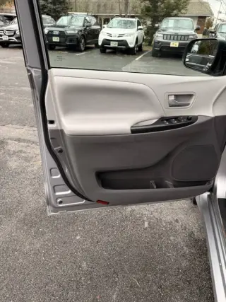 2018 Toyota Sienna LE 7-Passenger
