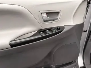 2018 Toyota Sienna LE 7-Passenger