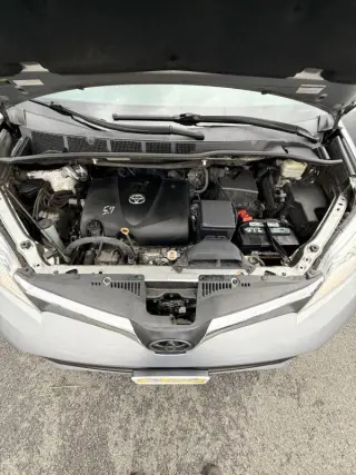 2018 Toyota Sienna LE 7-Passenger