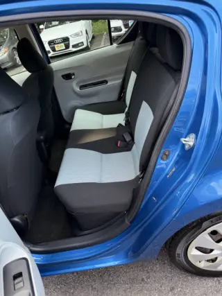 2012 Toyota Prius c Two