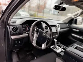 2014 Toyota Tundra SR5