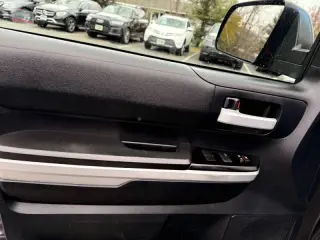 2014 Toyota Tundra SR5