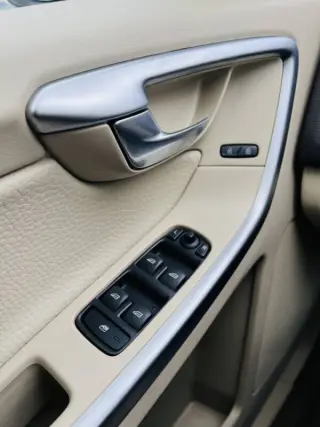 2012 Volvo XC60 3.2 Premier Plus