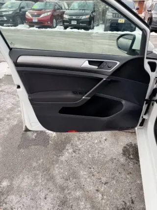 2016 Volkswagen Golf SportWagen TSI S