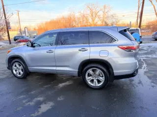 2016 Toyota Highlander Limited Platinum