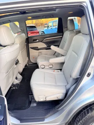 2016 Toyota Highlander Limited Platinum