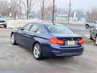 2017 BMW 3 Series 330i xDrive