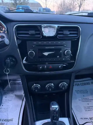 2013 Chrysler 200 Limited