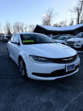 2015 Chrysler 200 S
