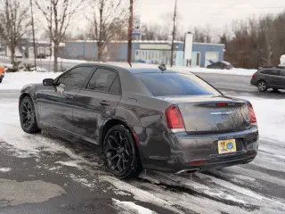 2019 Chrysler 300 Touring
