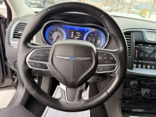 2019 Chrysler 300 Touring