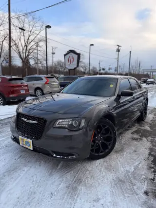 2019 Chrysler 300 Touring