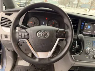 2015 Toyota Sienna LE 8-Passenger