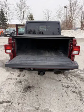 2021 Jeep Gladiator Willys Sport