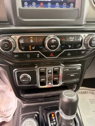 2021 Jeep Gladiator Willys Sport
