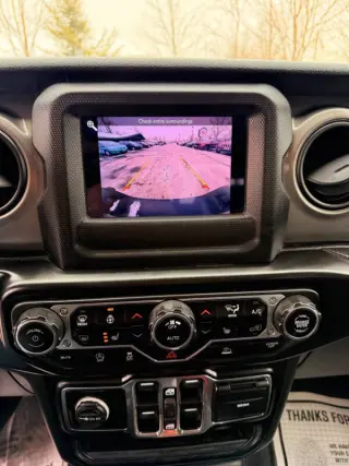 2021 Jeep Gladiator Willys Sport