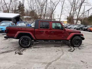 2021 Jeep Gladiator Willys Sport