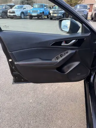 2015 Mazda MAZDA3 i Grand Touring