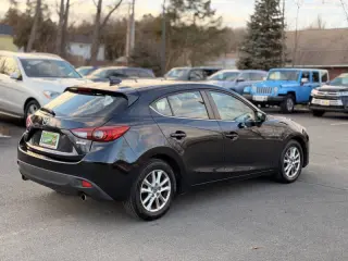 2015 Mazda MAZDA3 i Grand Touring
