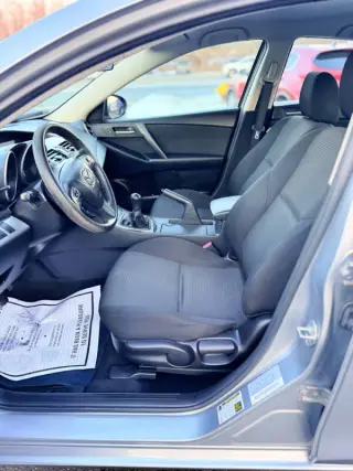 2013 Mazda MAZDA3 i Sport